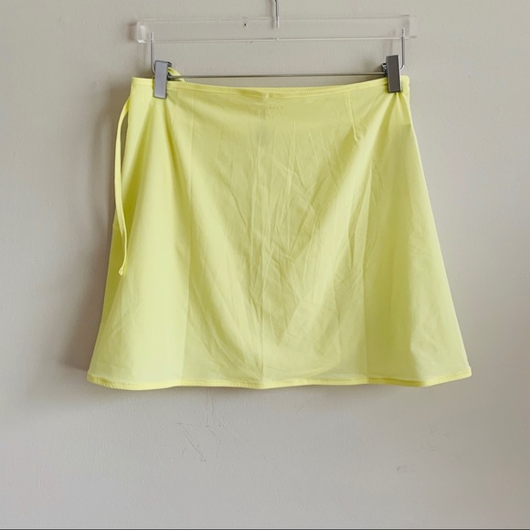 Outdoor Voices Lemon Lime Tissue Weave Wrap Skirt - Picture 9 of 11